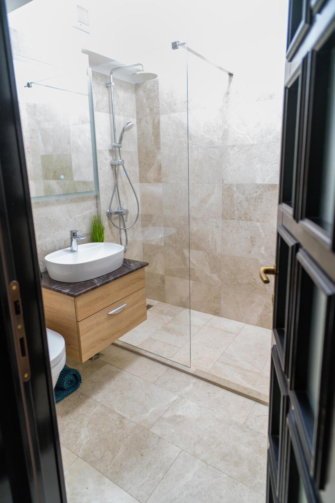 White Platan Apartment Яссы Экстерьер фото