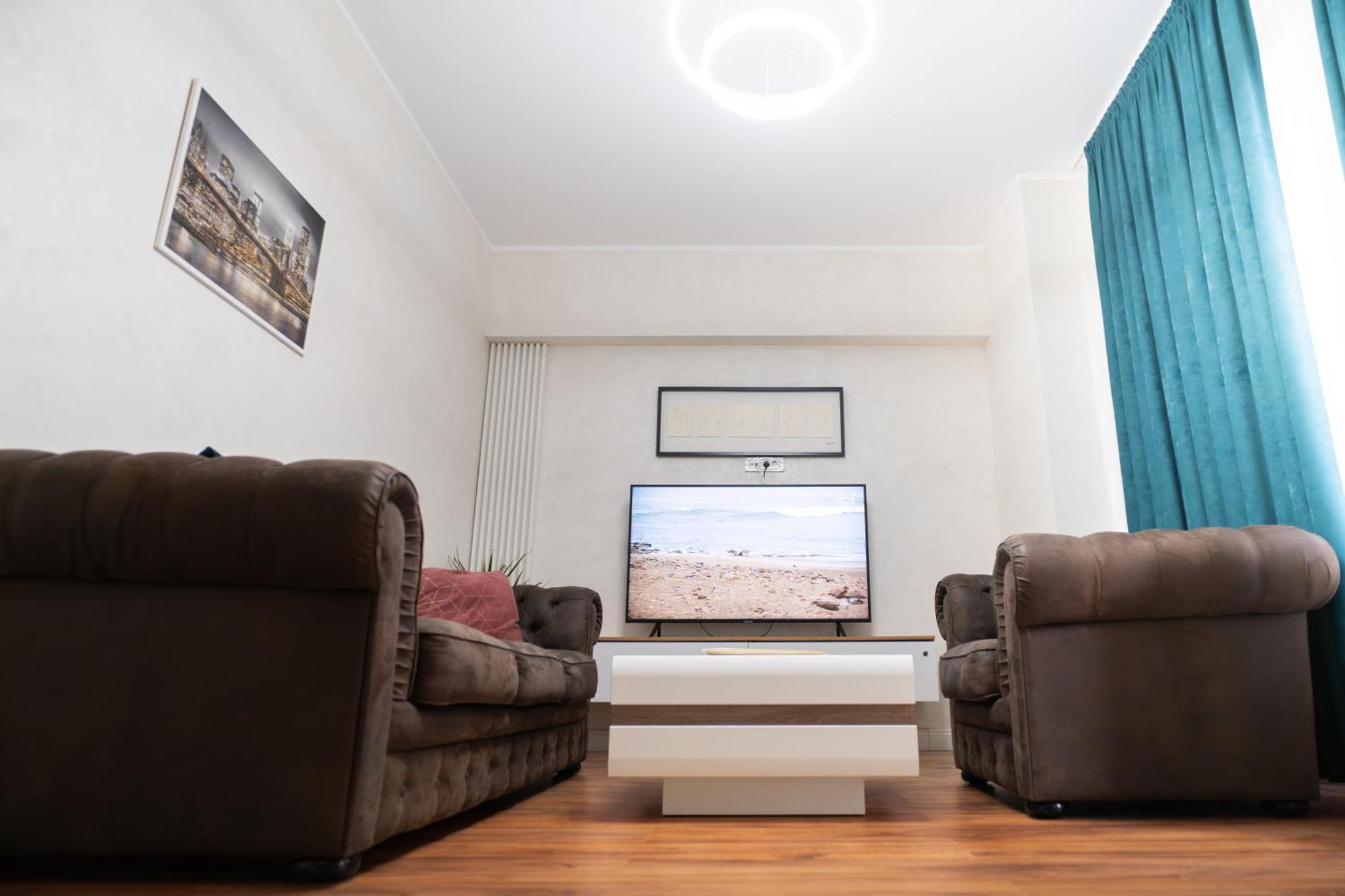 White Platan Apartment Яссы Экстерьер фото